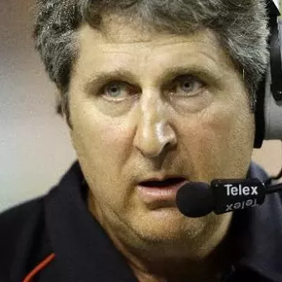 Image: MORNING BRIEFING: Stolen kicks, no jury interviews for Thompson, and lots of money for WSU's new coach