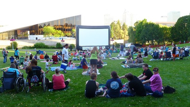 Outdoor Movies @ Riverfront: Jurassic Park