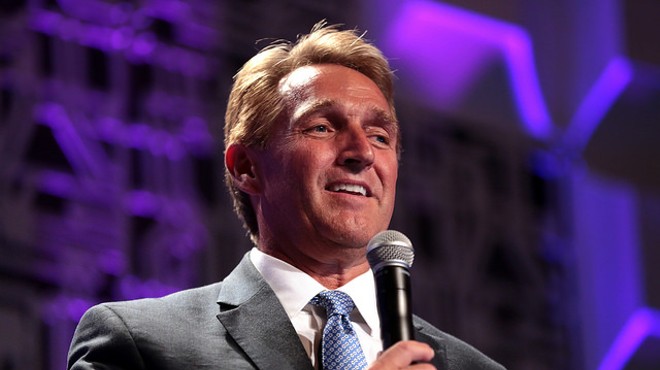 Image: Jeff Flake, a Fierce Trump Critic, Will Not Seek Re-Election for Senate