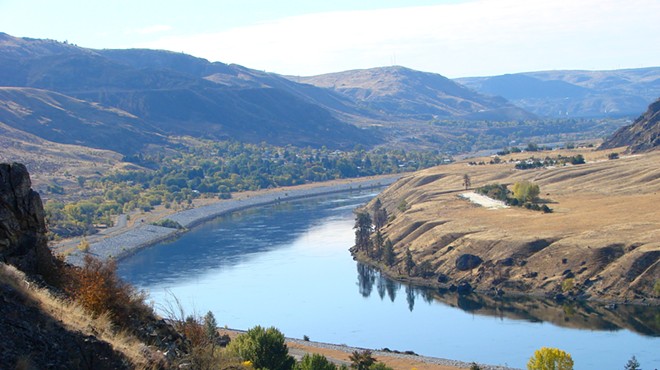 Okanogan River approaches record highs; officials close river off to recreation