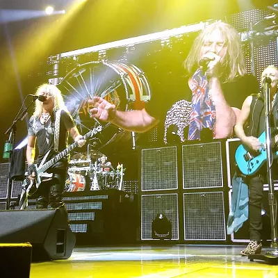 Image: CONCERT REVIEW: Def Leppard, Poison, Tesla offer a flashback — to the '80s and two years ago