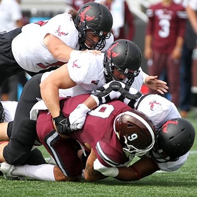 MONDAY MORNING PLACEKICKER: Eags enter win column, Cougs keep rolling, Seahawks barely win