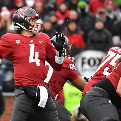 Falk leads WSU to victory, keeps up assault on Pac-12, NCAA record books