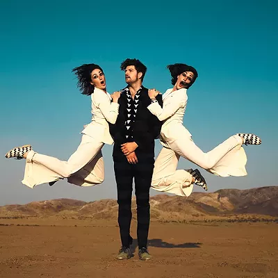 Image: Indie-rock duo Kolars uses tap dancing, behind-the-curtain magic to wow audiences