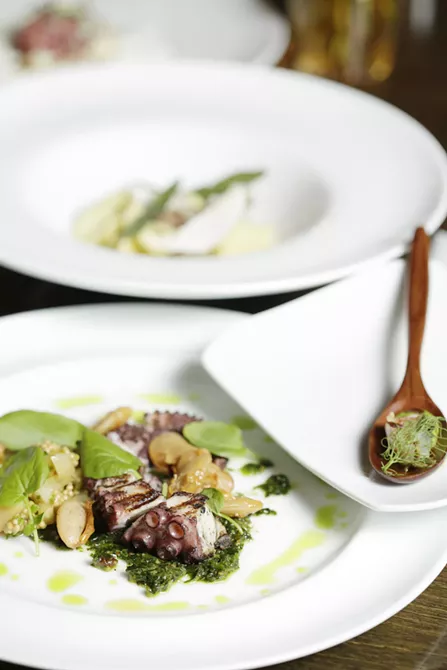 Image: Photos of Chef Peter Froese's Restaurant Gander and Ryegrass