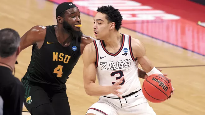 Image: Andrew Nembhard and Aaron Cook are the latest transfers to fit right in with the Zags high-flying style
