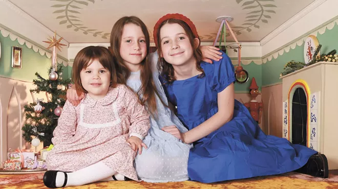 Image: Elves' Cottage photo sessions, lunch at Ruins; plus, musical commercials!