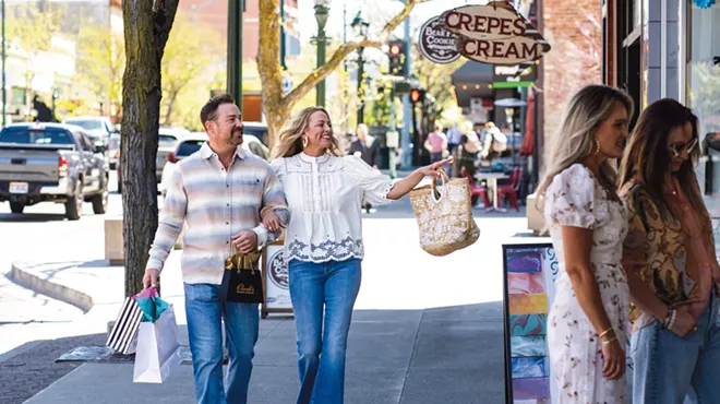 Image: Enjoy more than 100 one-of-a-kind shops bursting with personality in Downtown Coeur d’Alene, just steps from a world-class lake
