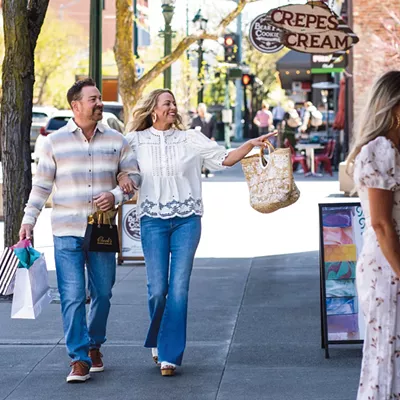 Image: Enjoy more than 100 one-of-a-kind shops bursting with personality in Downtown Coeur d’Alene, just steps from a world-class lake