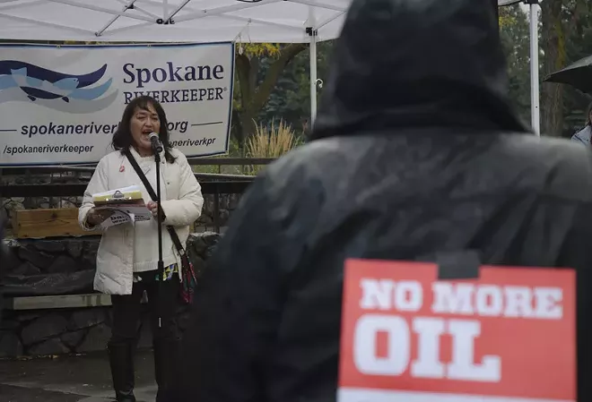 Environmental, safety risks dominate public testimony on oil train shipments
