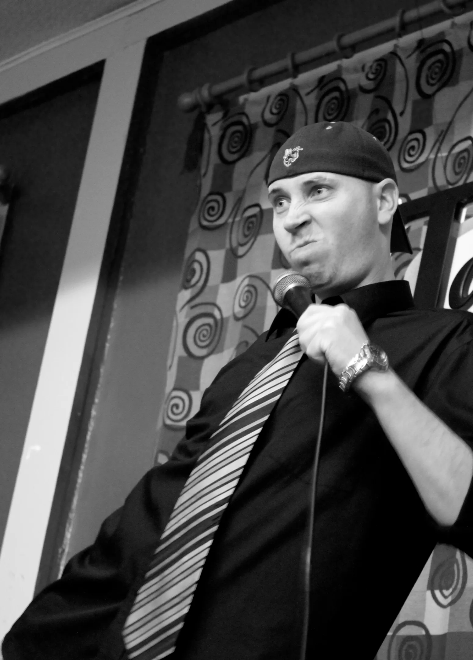 HUMOR US: This weekend in comedy