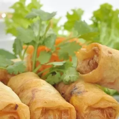 Image: Thai Cooking: Fresh and Fried Rolls