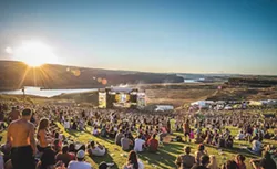 THIS WEEKEND IN MUSIC: Fleetwood Mac, Paradiso Fest and more