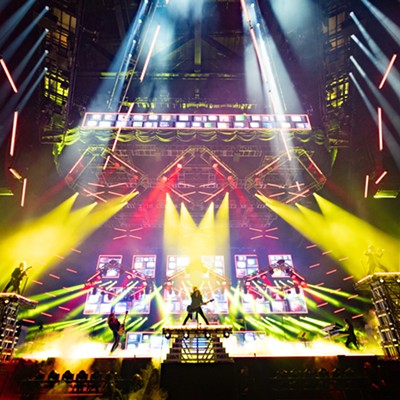 Trans-Siberian Orchestra's Al Pitrelli strives to make spirits brighter with each concert
