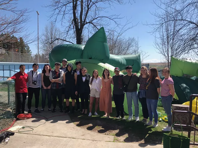 WSU architecture students’ inflatable playground rises to meet kids’ expectations (2)