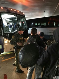 Border Patrol memo: Agents can't raid Greyhound buses without Greyhound's permission