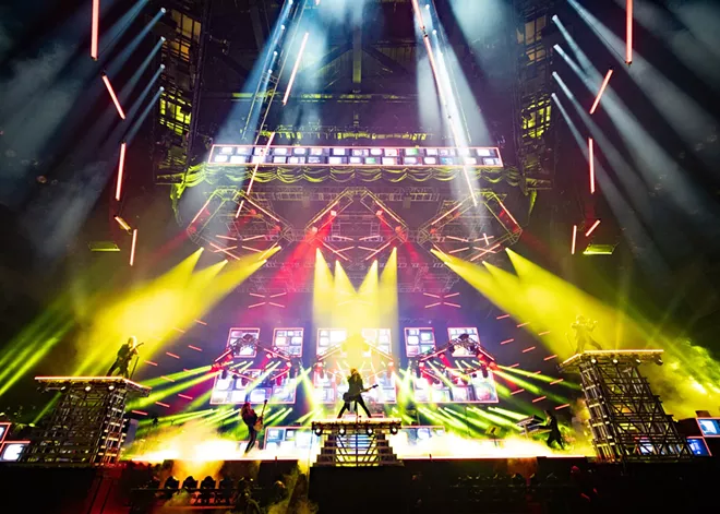 Trans-Siberian Orchestra's Al Pitrelli strives to make spirits brighter with each concert