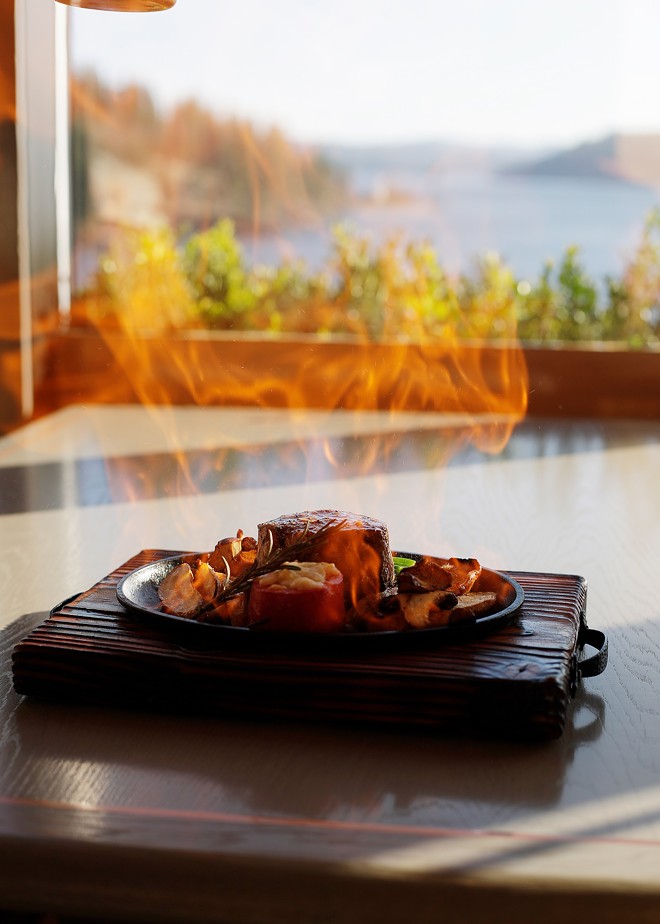 Seven stories above Lake Coeur d'Alene, Beverly's continues its top-notch hospitality in a recently updated, &#10;casual fine dining environment