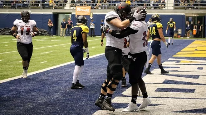Monday Morning Place Kicker: Seahawks cruise, Eags are legit and an arrest-free WSU week!