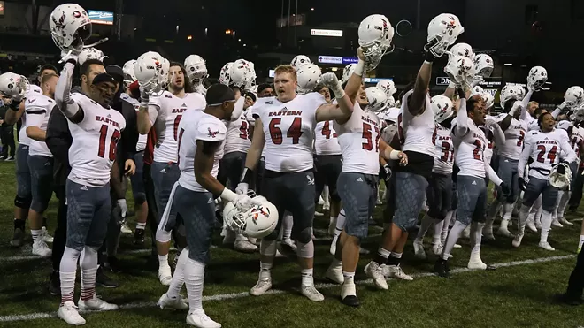 Monday Morning Place Kicker: Eags rule, 'hawks roll and Cougs playing for the Pac-12 North