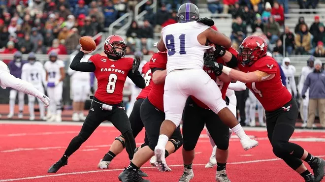 Monday Morning Place Kicker: Eags, Zags, 'hawks roll; Cougs and Vandals go bowling