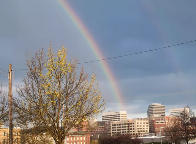 Spokane Valley hostage crisis averted, extremists clash in Berkeley, and other morning headlines