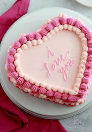 Image: Valentine's Vintage Cake Decorating Class