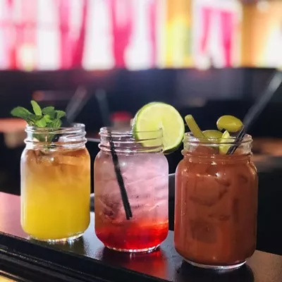 Image: Washington state restaurants now allowed to sell pre-made cocktails to-go