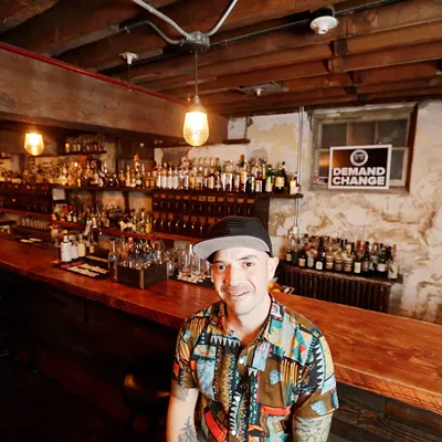 Image: Whether you like zero-proof or high-octane bar drinks, Hogwash Whiskey Den's Simon Moorby has you covered